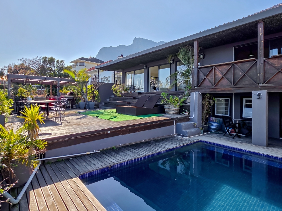 12 Bedroom Property for Sale in Camps Bay Western Cape